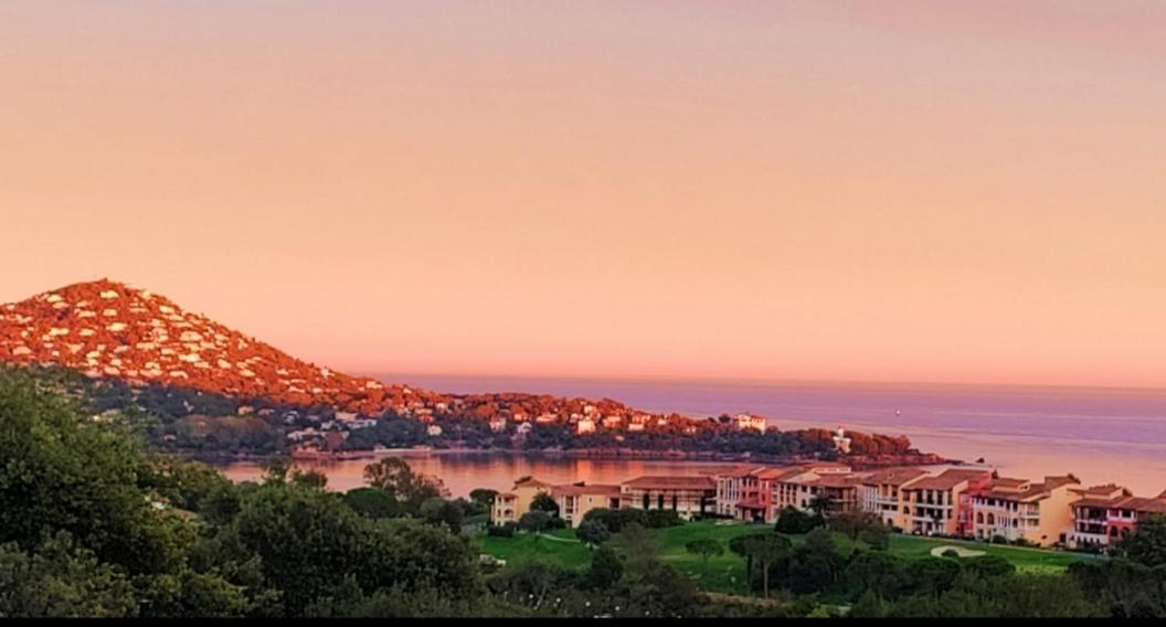 Vacances En Paradis Saint-Raphaël Zewnętrze zdjęcie