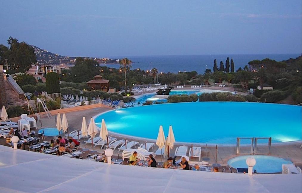 Vacances En Paradis Saint-Raphaël Zewnętrze zdjęcie